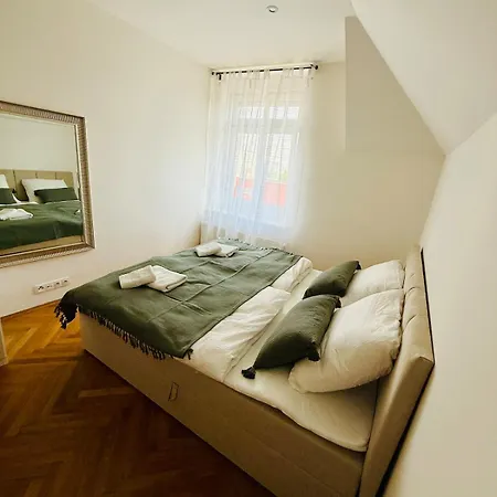 Family Hanspaulka וילה