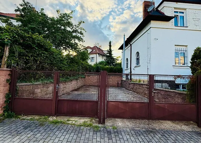 Villa Family Hanspaulka